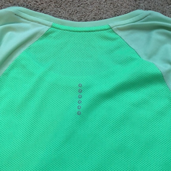 Nike Dri-Fit Running long sleeve - Picture 4 of 5